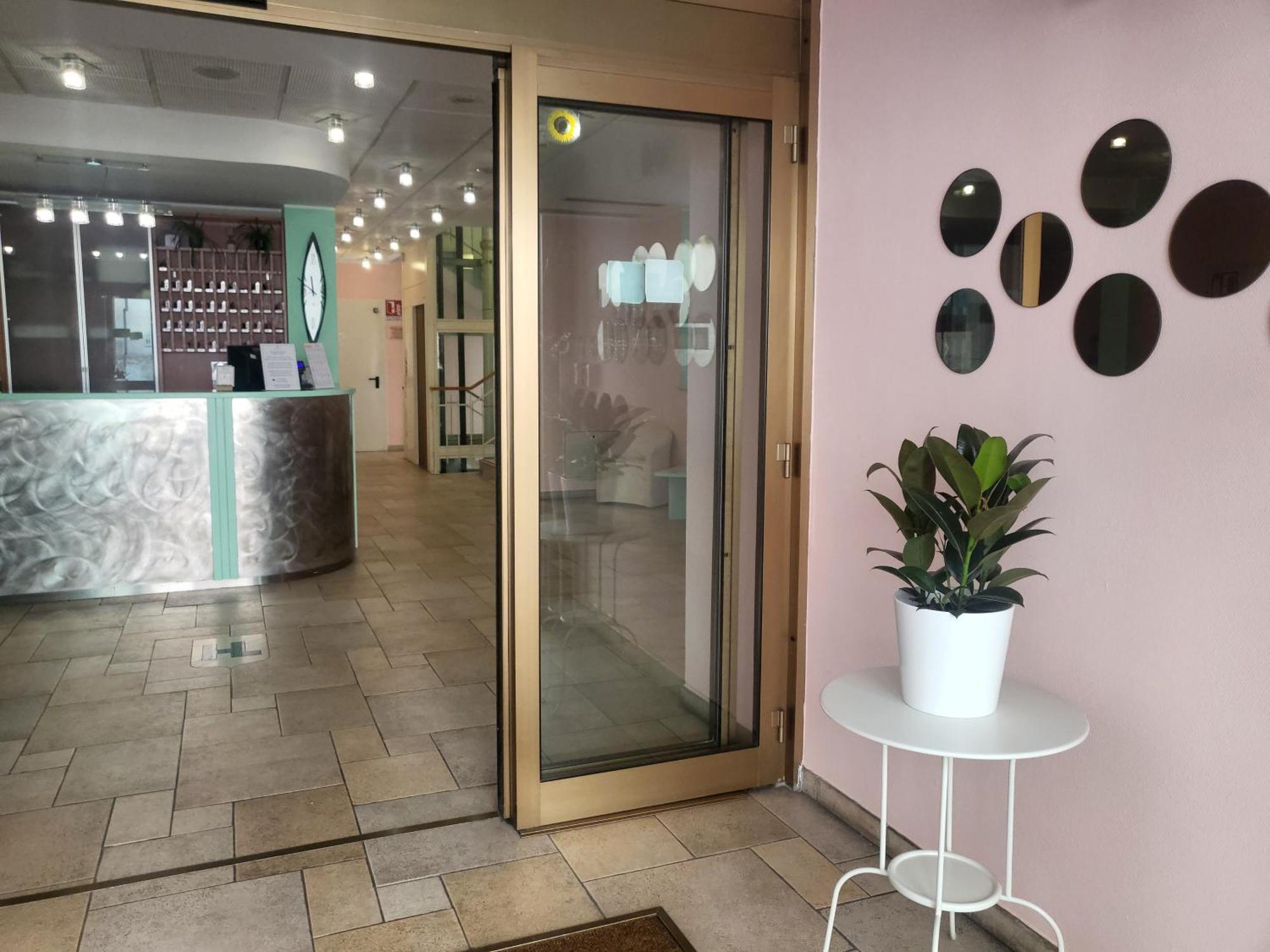 Hotel Lux Alessandria Exterior foto